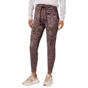 Lululemon Womens Size 4 Ready to Crush Jogger French Press